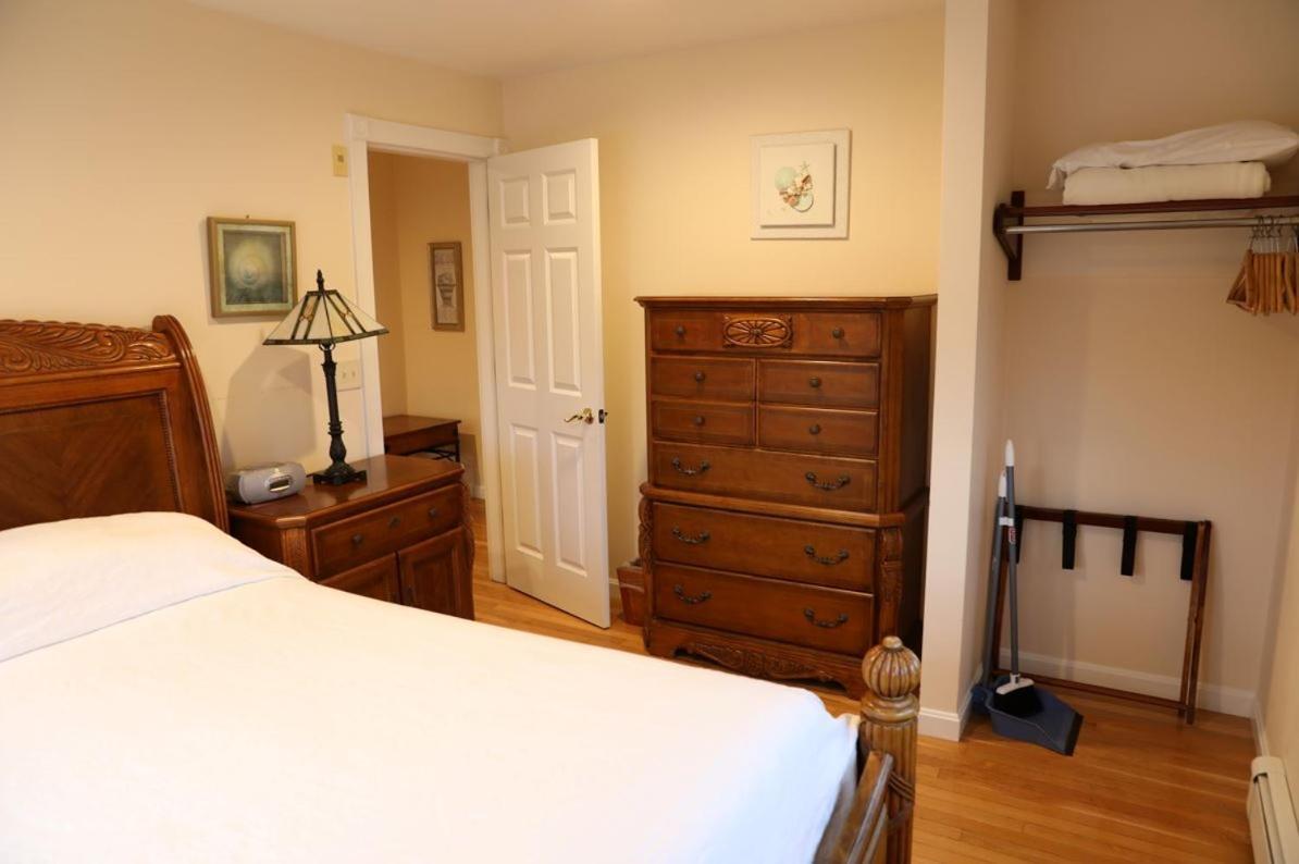 By The Sea Guests Bed & Breakfast And Suites Dennisport Quarto foto